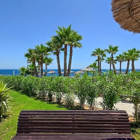 Sea View Punta Prima, Holiday, Terrace, Pool, Jacuzzi And Lejlighed *